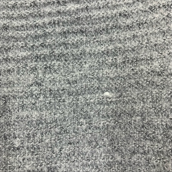 Hippie Rose Gray Star Stud & Grommet Super Stretchy Cold Shoulder Sweater Sz XS - Picture 8 of 15